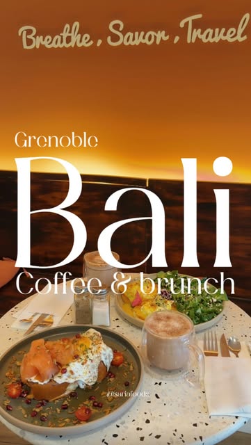 Café au lait préparé chez Bali Coffee & Brunch à Échirolles